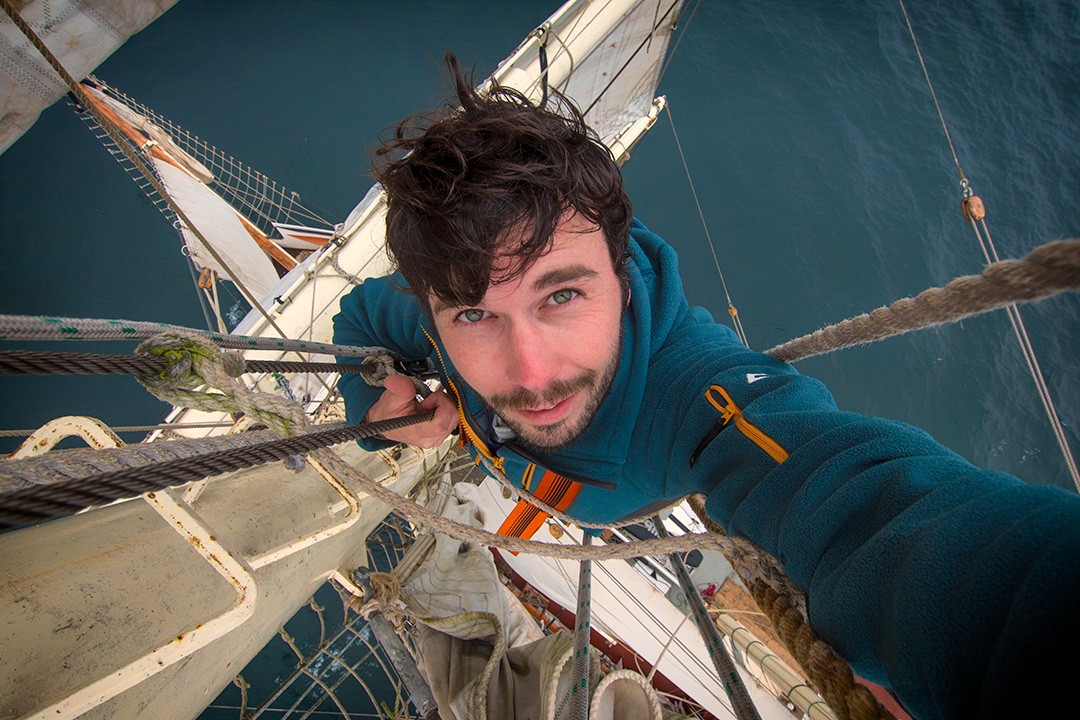 Sailing adventures. Peter Watson. Джон Питер Мур. Peter Watson (photographer). Peter John Sinfield.