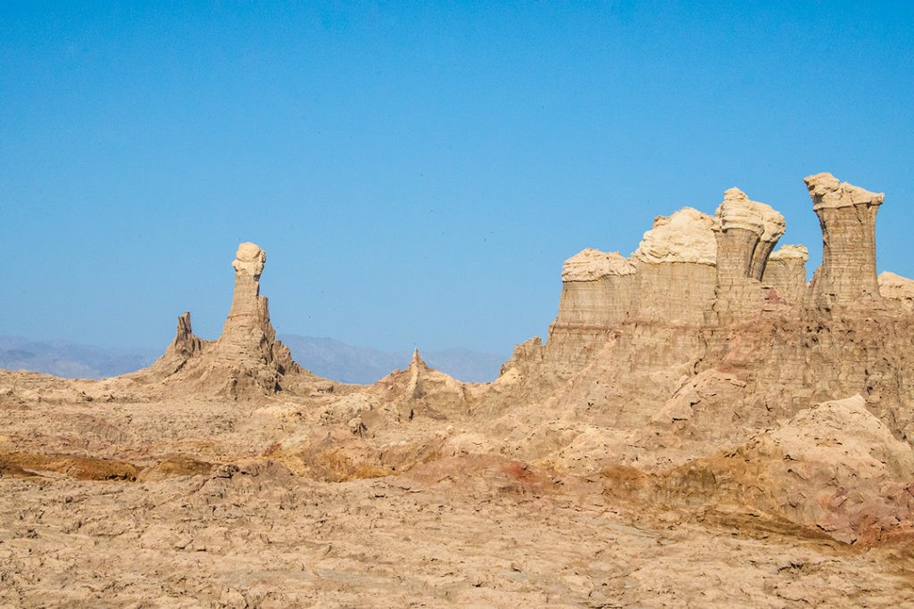 Formations of salt mountains