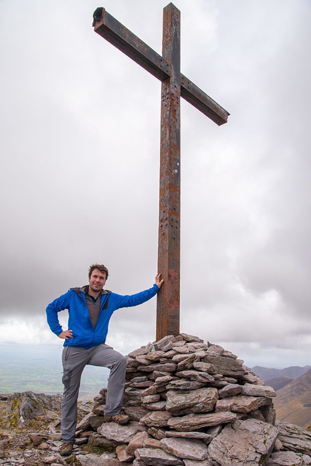 climbing carrauntoohil