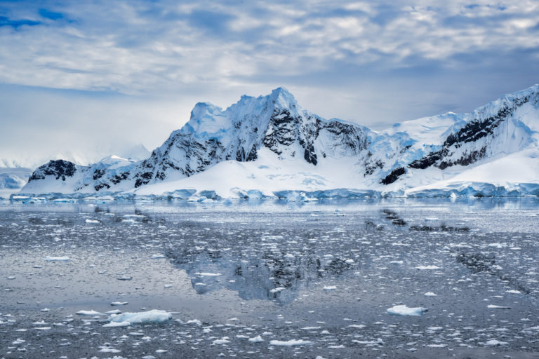 32 best books about Antarctica: updated for 2024 | Atlas & Boots