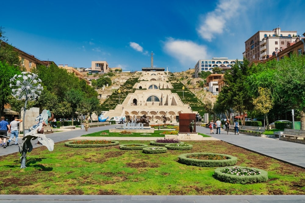The steps of the Cascade Complex in Yerevan